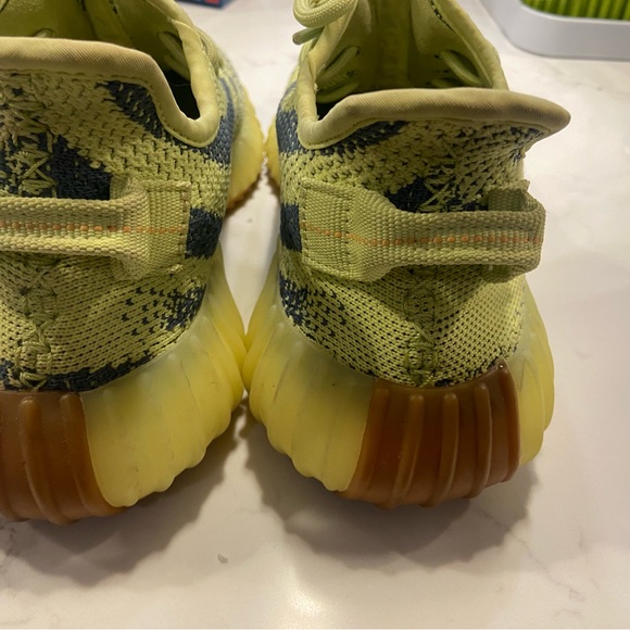 adidas Yeezy Boost 350 V2 frozen yellow - Picture 4 of 6